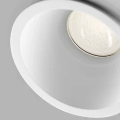 Curve II Round Plafondlamp Ø110 2700/3000K White - Light-Point - Koop Online 8 Curve II Round Plafondlamp Ø110 2700/3000K White - Light-Point - Koop Online -Flos Shop 5711389709457curve ii oe110 white4